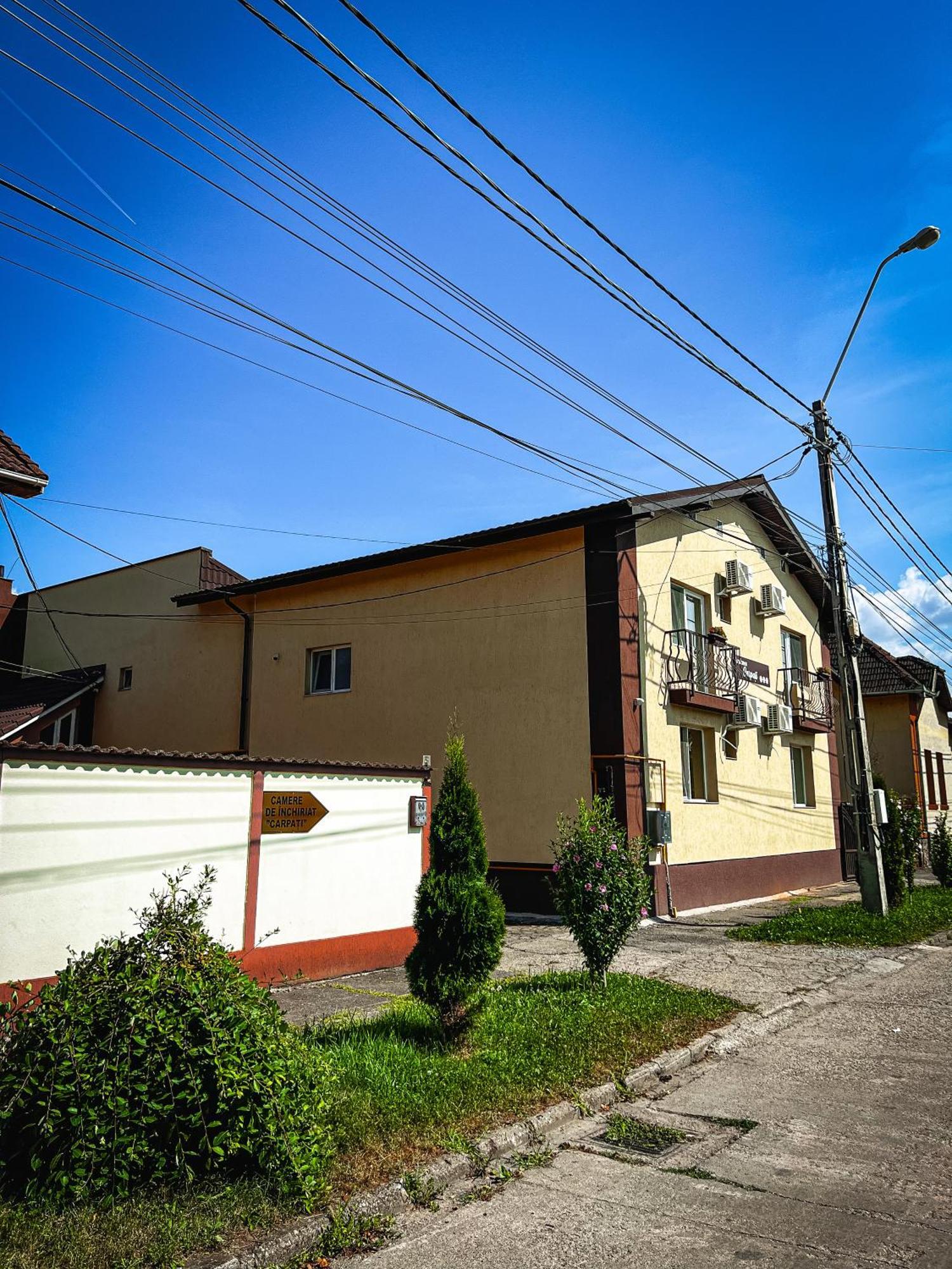 Pensiune Carpati Hunedoara Esterno foto